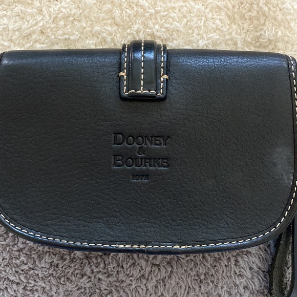 Dooney & Bourke wallet - Picture 3 of 3
